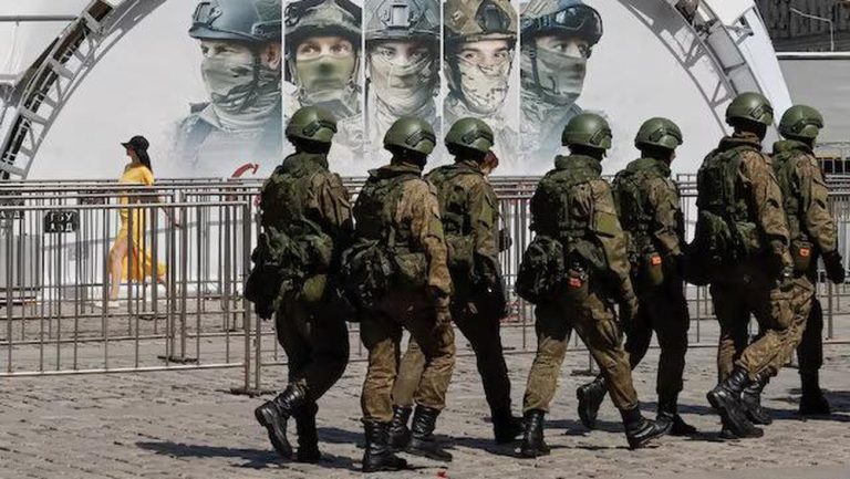 Mengapa 8 WNI Diduga Rela Jadi Tentara Rusia Mengapa 8 WNI Diduga Rela Jadi Tentara Rusia