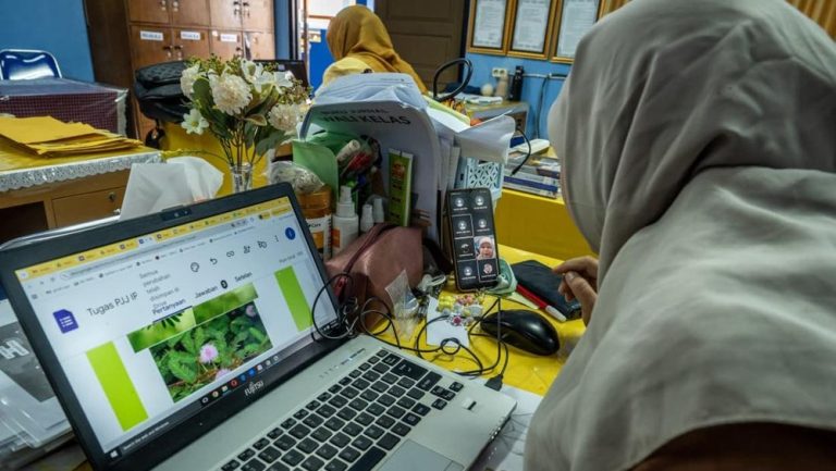 Jakarta PJJ Semua Sekolah Imbas Abu