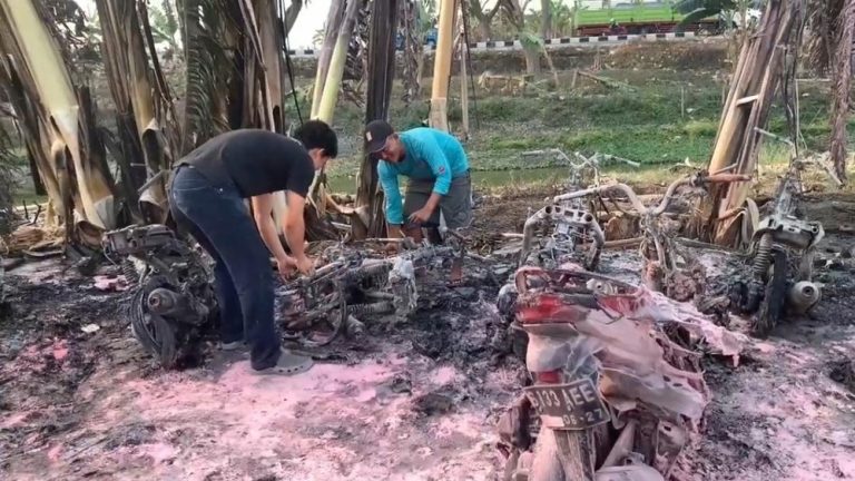 Parkiran Pabrik Demak Membara 20 Motor Ludes Seketika
