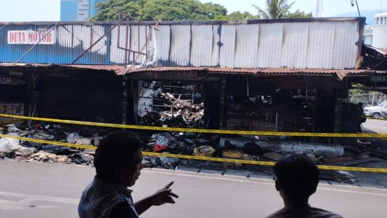 Pasar Kemayoran Dilalap Api Saksi Ungkap Kejadian Tak Terduga Pasar Kemayoran Dilalap Api Saksi Ungkap Kejadian Tak Terduga