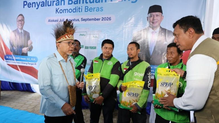 Sorong Bahagia Bantuan Beras Melimpah