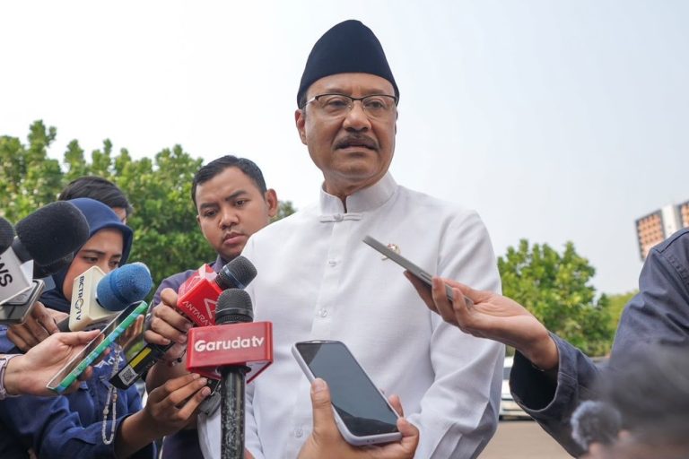 Strategi Baru Gus Ipul Agar Bansos Tepat Sasaran Strategi Baru Gus Ipul Agar Bansos Tepat Sasaran