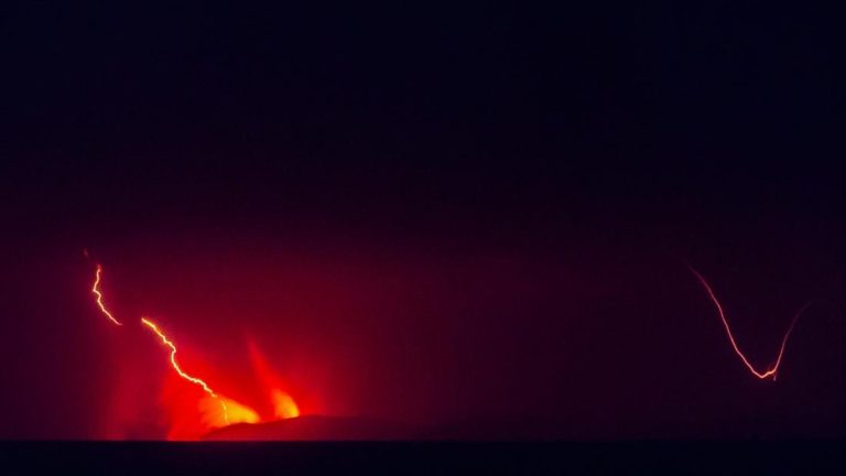 Anak Krakatau Menggila Ini Kronologi Lengkapnya Anak Krakatau Menggila Ini Kronologi Lengkapnya
