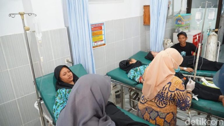 Geger Ratusan Siswa Jombang Keracunan