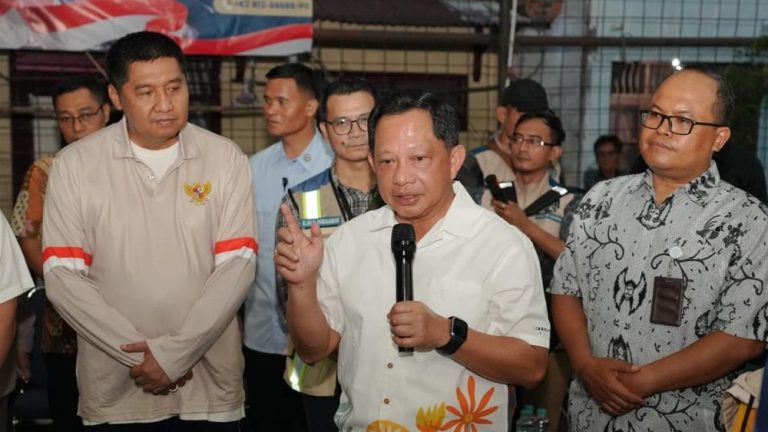 Mendagri Desak Pemda Percepat Bedah Rumah di Jakarta