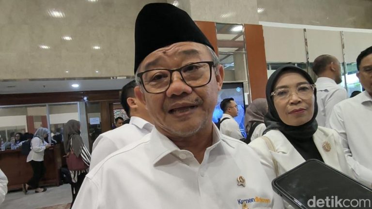 Smart Board Viral di NTT Ternyata Begini Faktanya