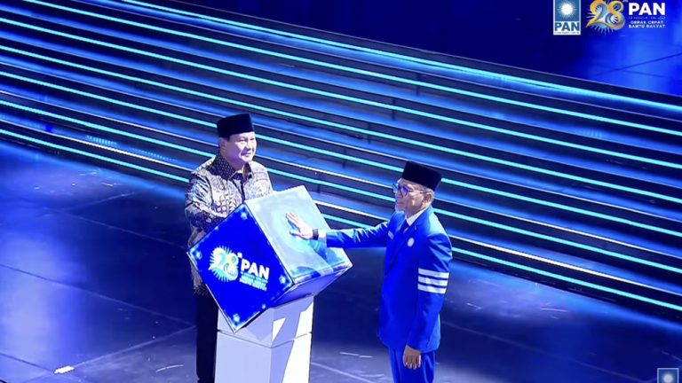 Prabowo Ungkap Rahasia Pujian untuk Zulhas