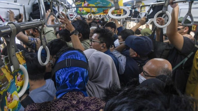 KRL Green Line Siap Pangkas Waktu Tunggu KRL Green Line Siap Pangkas Waktu Tunggu