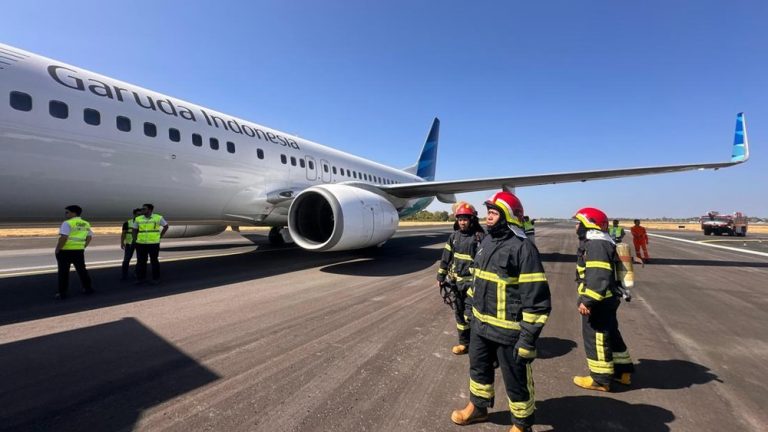 Penerbangan Garuda Mencekam Berakhir Selamat