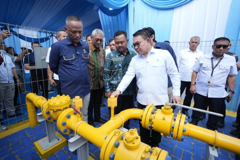 Pipa Gas Mengalir Jutaan Rumah Tak Sabar Menanti