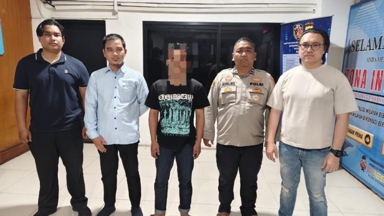 Pemuda Kenalan WhatsApp Berujung Bui