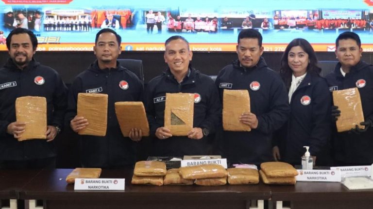 Penyelundupan Narkoba Raksasa Terbongkar di Bogor Penyelundupan Narkoba Raksasa Terbongkar di Bogor