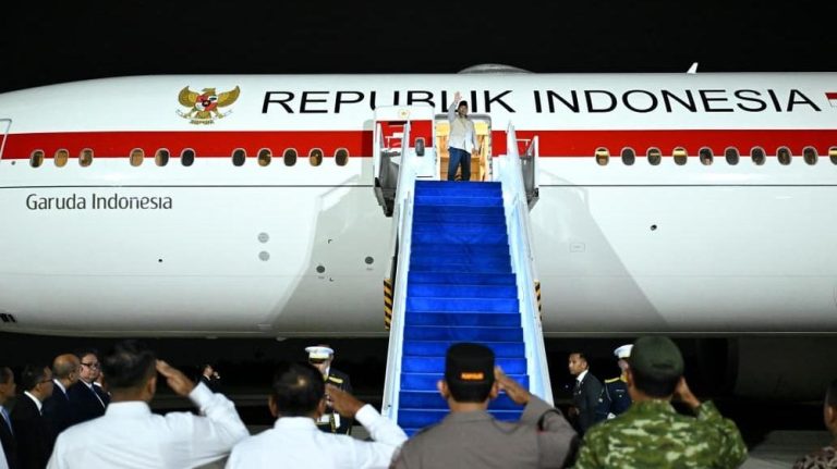 Prabowo Terbang ke Rusia Jadi Tamu Kehormatan Putin