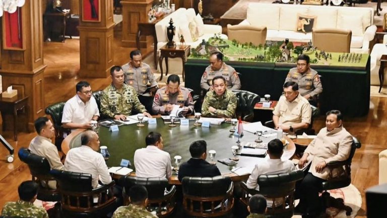 Prabowo Kumpulkan Jenderal di Hambalang Ini yang Dibahas