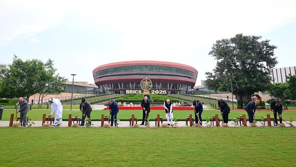 Pohon Beringin Saksi Sejarah Prabowo Putin Xi Jinping