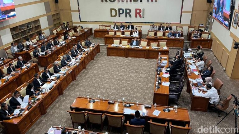 BNN Butuh Dana Triliunan Rupiah Selamatkan Bangsa BNN Butuh Dana Triliunan Rupiah Selamatkan Bangsa