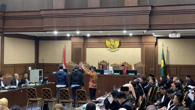 Dana Haji Fantastis Terbongkar di Persidangan