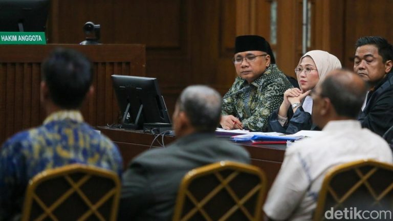 Yaqut Mengamuk di Rapat Haji Ini Alasannya Yaqut Mengamuk di Rapat Haji Ini Alasannya