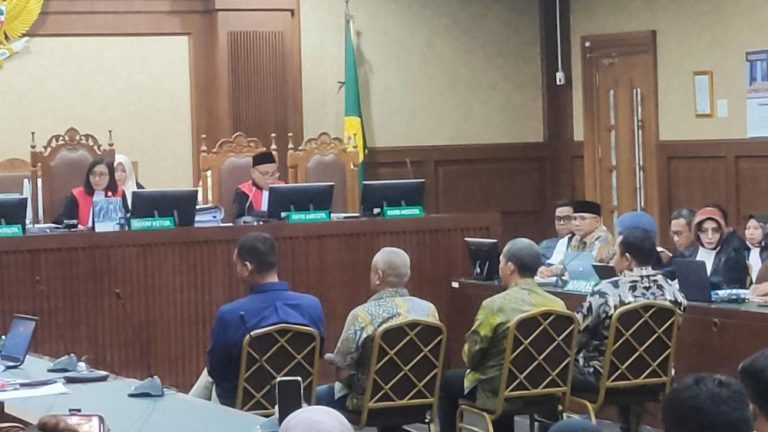 Misteri Kuota Haji Tambahan Terkuak di Persidangan Misteri Kuota Haji Tambahan Terkuak di Persidangan