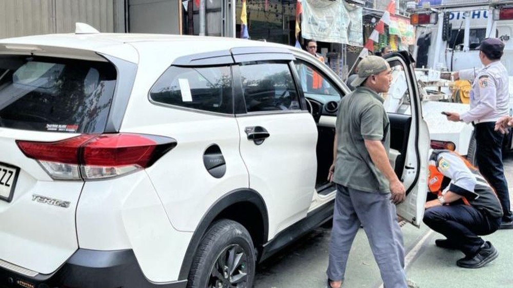 Jaktim Parkir Sembarangan Belasan Kendaraan Langsung Diderek