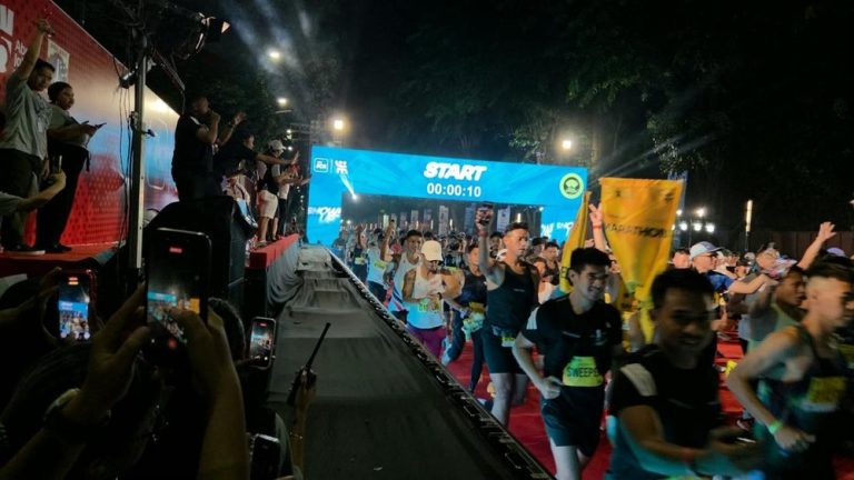 Pramono Anung Lepas Ribuan Pelari Jakarta Pramono Anung Lepas Ribuan Pelari Jakarta