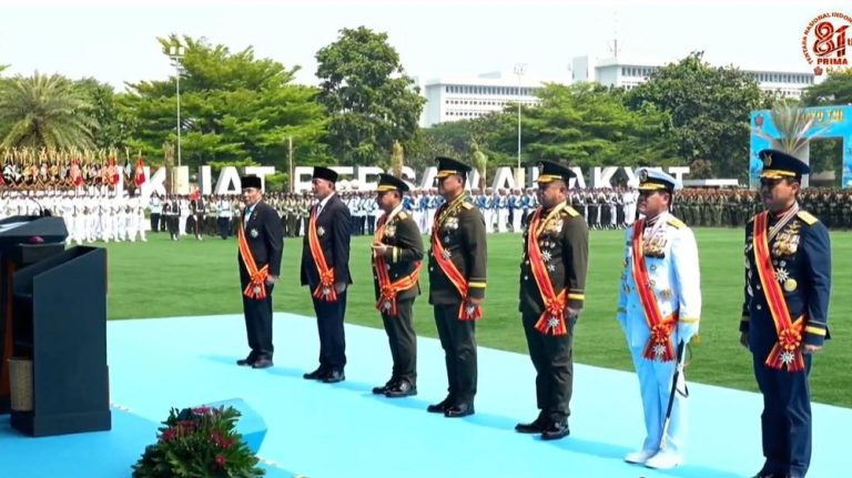 Prabowo Anugerahkan Bintang Kehormatan Prabowo Anugerahkan Bintang Kehormatan